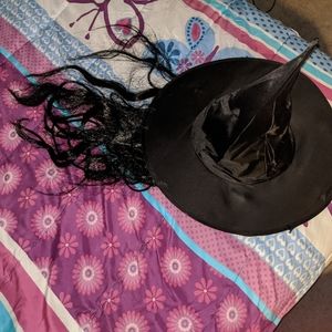 Halloween Which hat w/ black hair